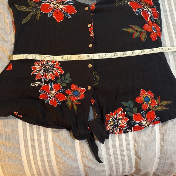 Super cute tank - Picture 4 of 7